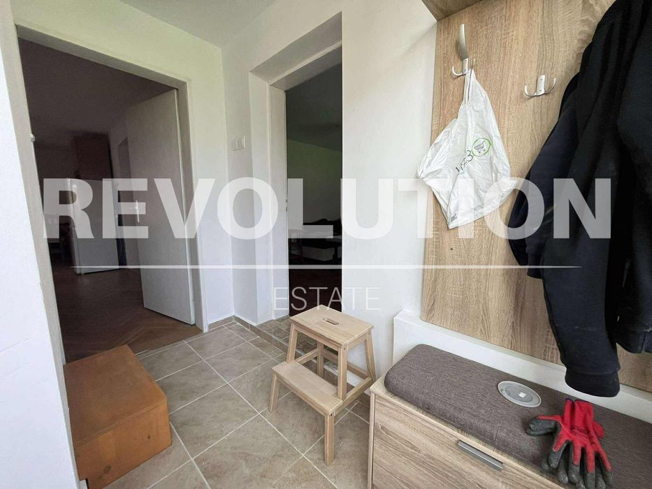 Къща в района на Бриз!