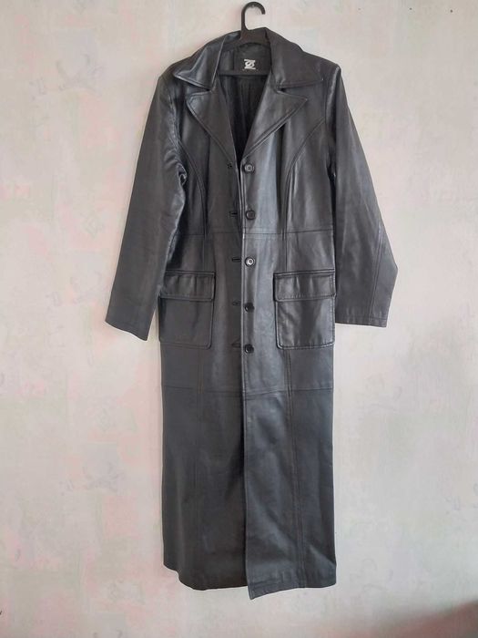 Дамски кожени якета и палта - Различни модели, размери и цветове