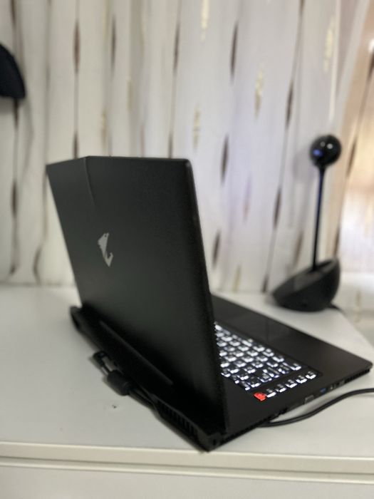 Laptop gaming 17.3 inch| 2 placi video 4gb fiecare