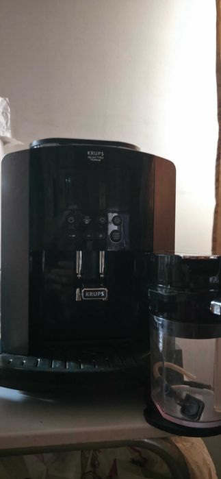 KRUPS expressor Arabica latte