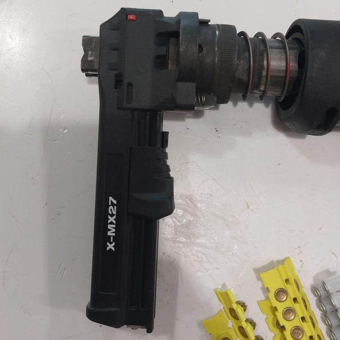 Пистолет пушка за директен монтаж Хилти Hilti DX351 + X-MX 27