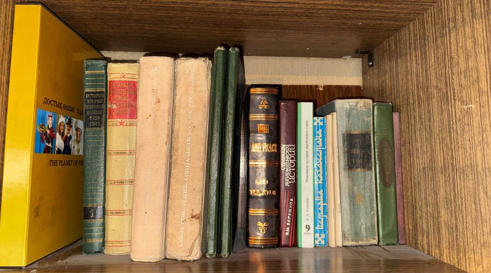 Продам разом всем книги. Самовывоз или доставка