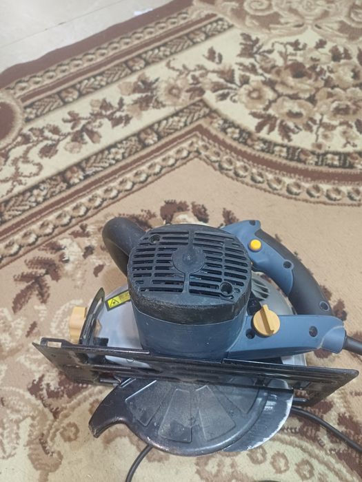 Дисковая пила (пчелка)