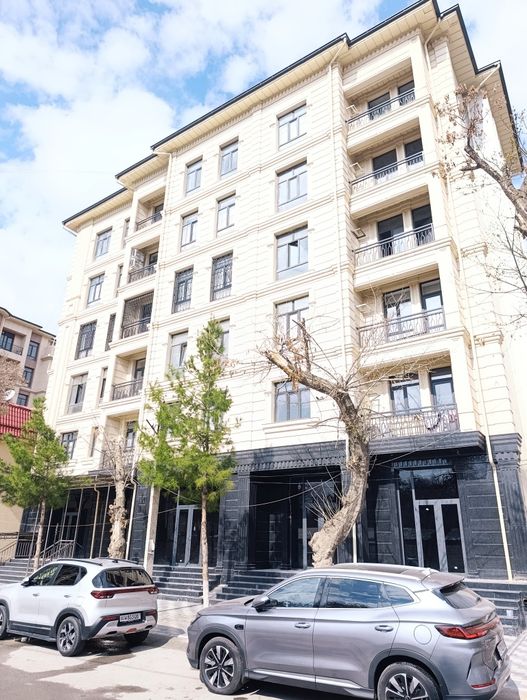 Сдаётся в аренду люкс хай тек квартира! В центре города!