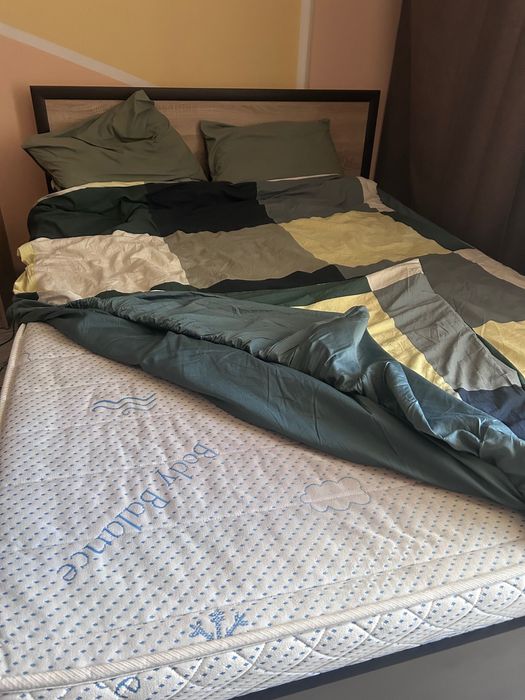 Легло с матрак и подматрачна рамка