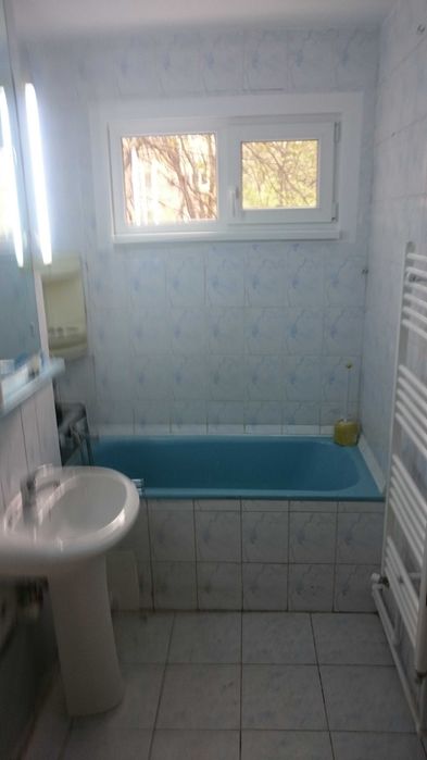 P.F.-Inchiriez Apartament 2 Camere SD. Conf.1 Etaj 1 Tatarasi-Flora
