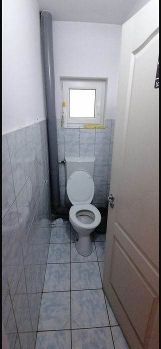 Inchiriez depozit