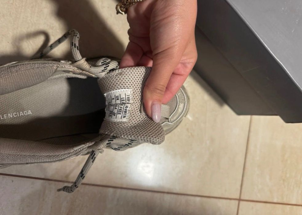 Balenciaga triple s 37 beige faded