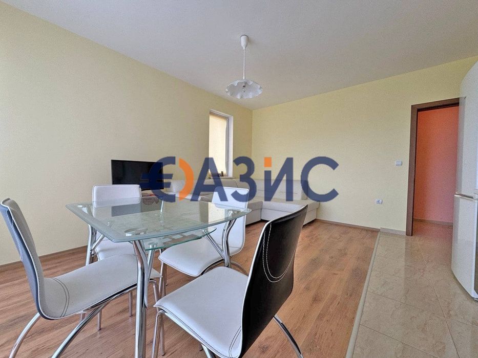 Продава се Двустаен апартамент в к.к. Слънчев бряг - 58 кв.м за 1268 €/кв.м - Снимка #4