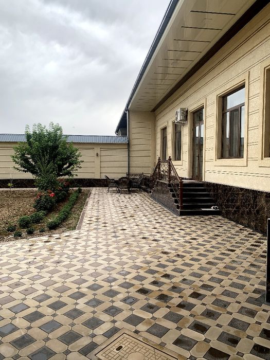 СОТИЛАДИ! КЕЛЕС МАРКАЗИДА, Хокимият ёнида, 6 сотих, евро ремонт 2022.