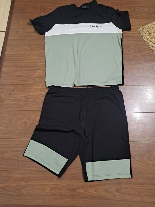 Costum pantaloni scurti