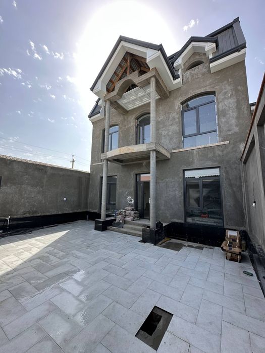 8 Xona Uy sotiladi Bektemir tumani xalq qabulxonasini oldida