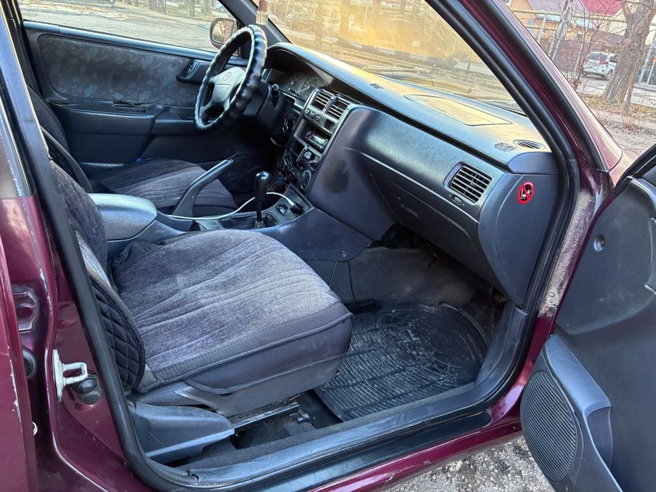 Продам Карина Е машина на ходу