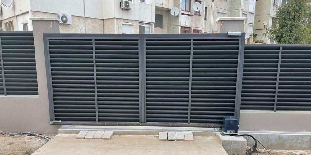 Дворни пешеходни и плъзгащи врати - Оградки БГ