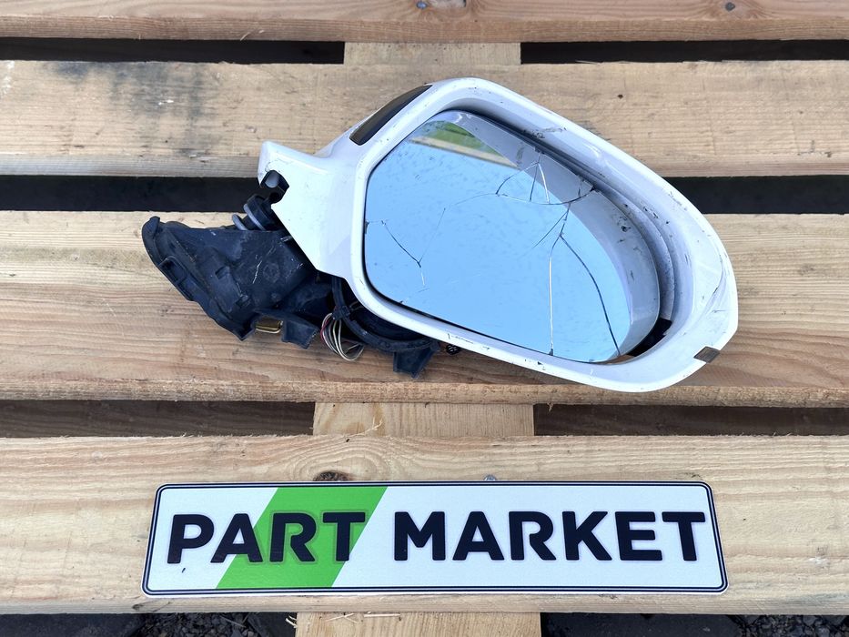 Дясно огледало СЧУПЕНО AUDI A6 4G C7