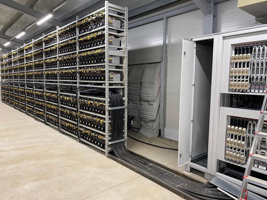 Bitcoin BTC mining hosting ASIC miner crypto Bitmain