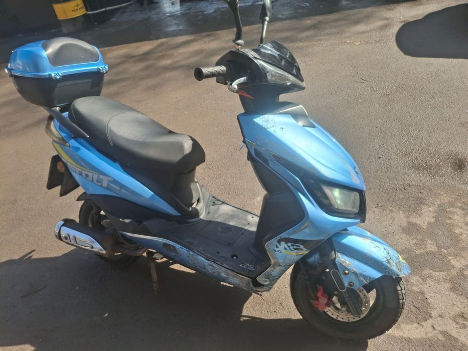 Срочно продам мопед м8