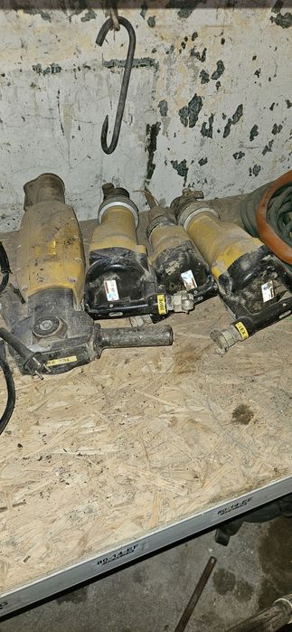 Vand diverse  pret in privat