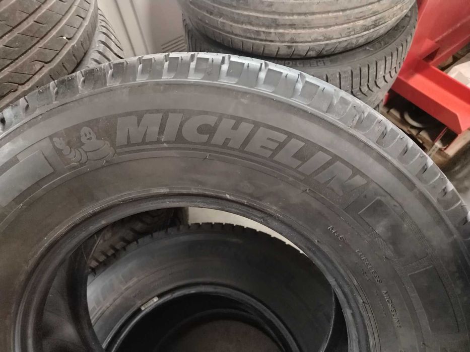 4бр.летни гуми 225/75/16C Michelin