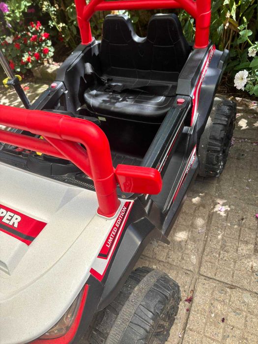 Тротинетка, акумулаторен джип, пързалка - всичко се продава поотделно