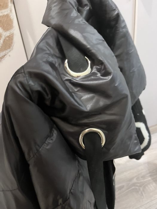 Продам куртку на девочку 11-14 лет