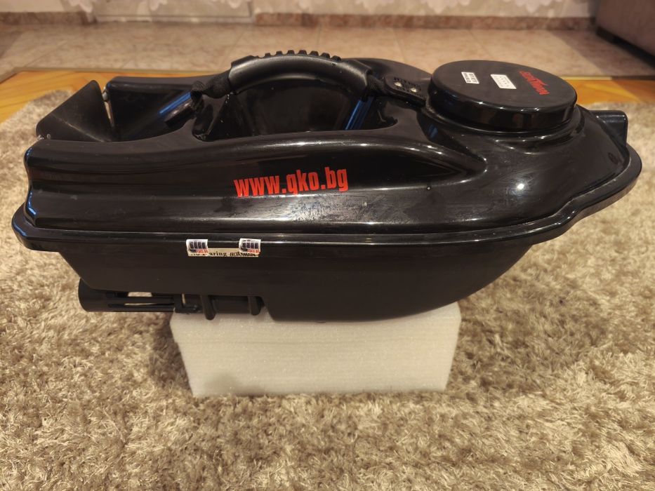 Лодка за захранка