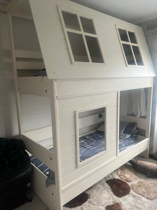 Двух ярусный диван