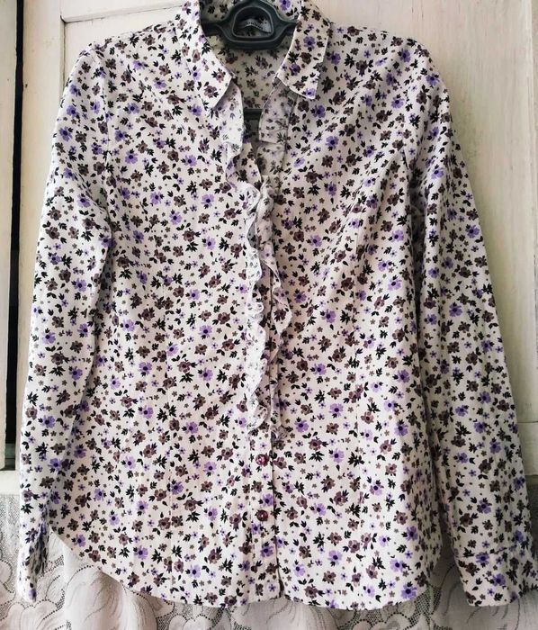 Красивая Рубашка с цветочками