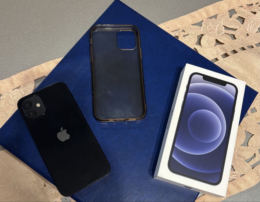 iPhone 12 Black 64GB - Impecabil, Baterie 84% - Cutie Originală + Husă