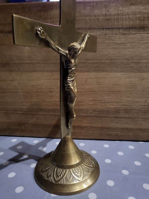 1.Разпятие-кръст с Исус Христос-100лв.