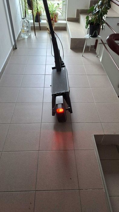 Trotineta electrica adulti, Navee S40, v max 25 km/h, autonomie 40 km,