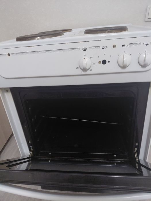 Продам электроплиту