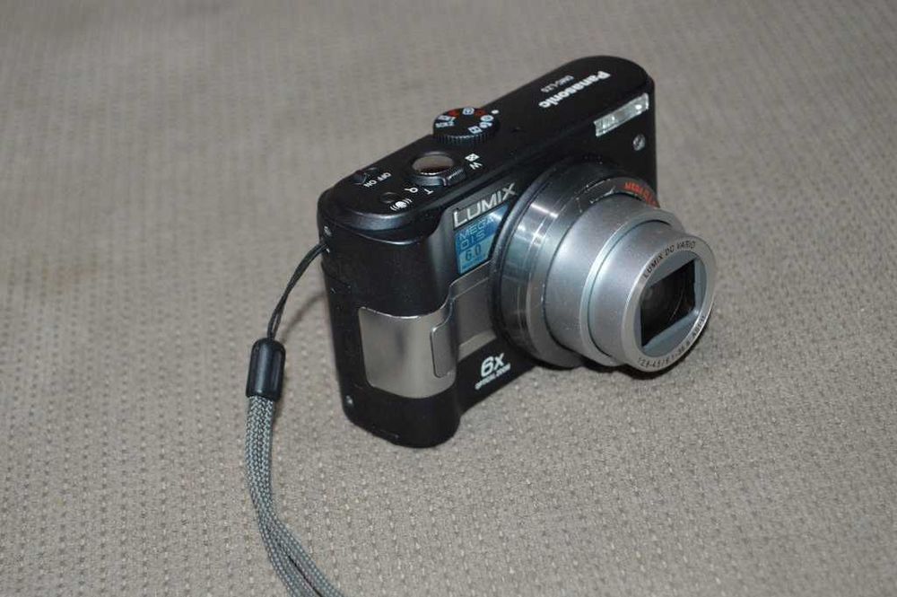Aparat Foto Digital Panasonic Lumix DMC-LZ5 – 6.0 MP, Zoom Optic 6x, Stabilizare Mega O.I.S., Baterii AA