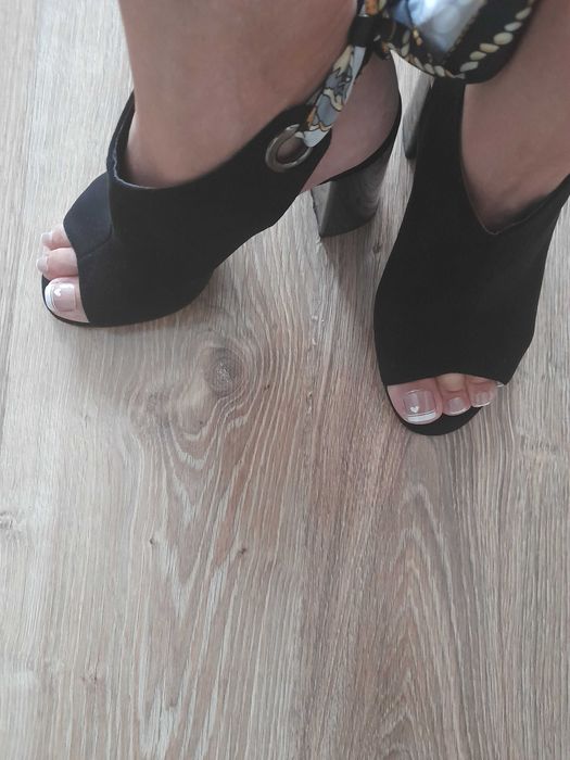 Продавам дамски обувки