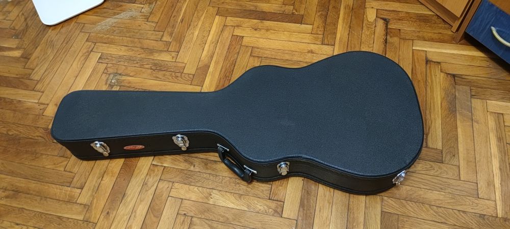 Твърд кейс/куфар за класическа китара