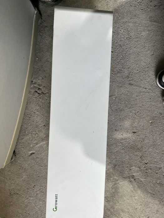 Vand Baterii Growatt – stocare energie solară (LiFePO4)