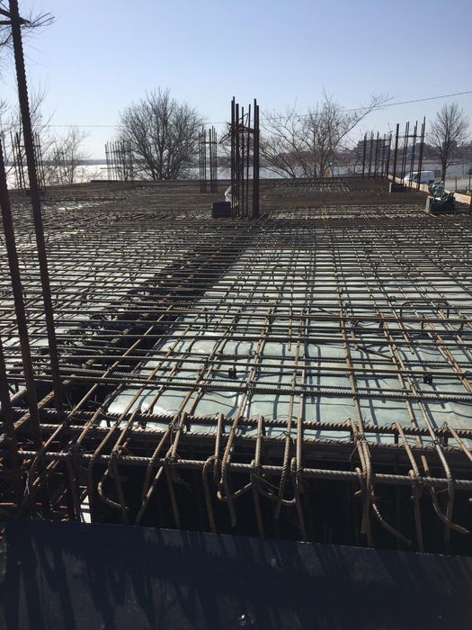 Executam construcții