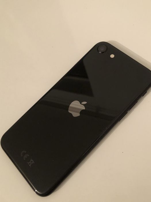 Айфон се 2 поколение