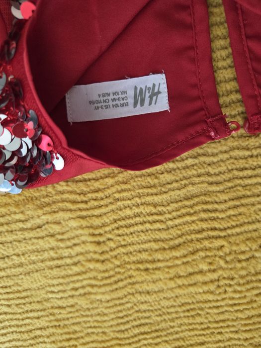 Rochiță cu paiete pentru fetițe  H&M marime 104