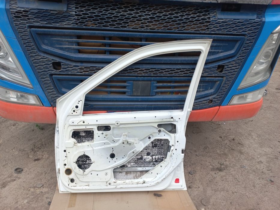 Продам дверь от лады гранты