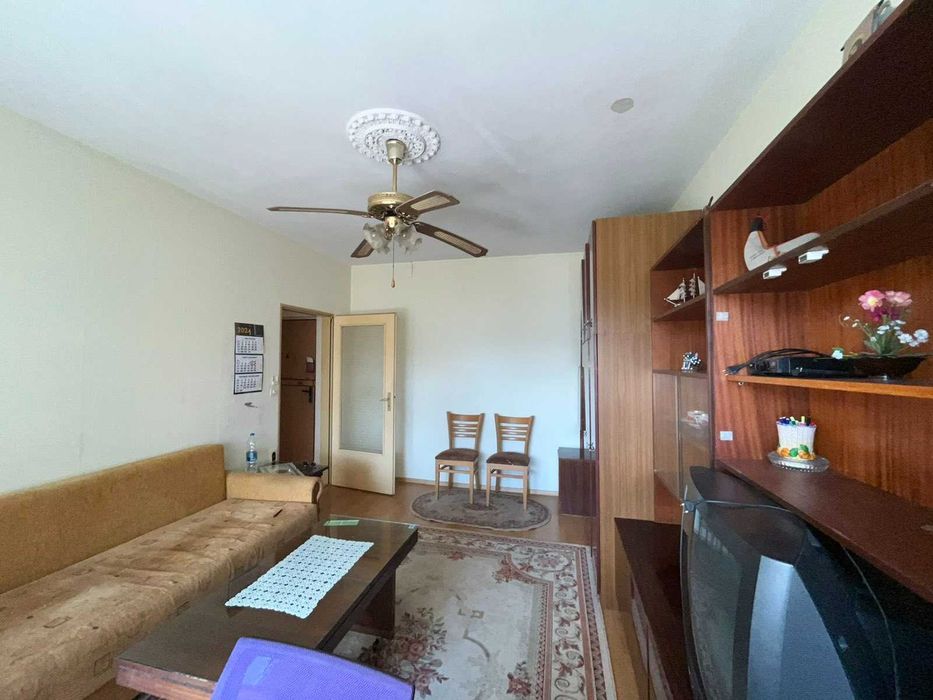 Дава се под наем Двустаен апартамент в Варна, Аспарухово - 50 кв.м за 275 € - Снимка #3