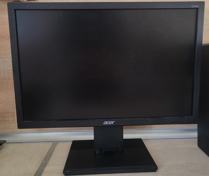 Монитор Acer  19 инча DVI/VGA
