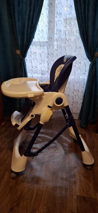 Продам стульчик для кормления.