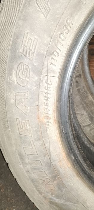 Продам 2 баллона 205 75 R16c