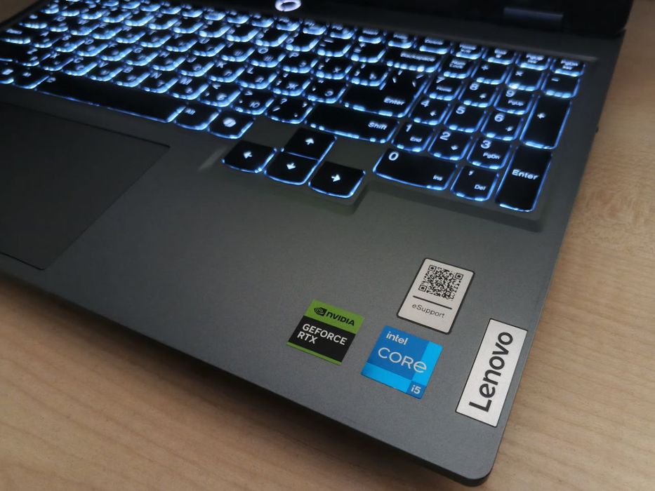 LENOVO LOQ 15,6" IPS 144Hz/CORE i5-12450HX/16GB DDR5/512GB/RTX3050 6GB