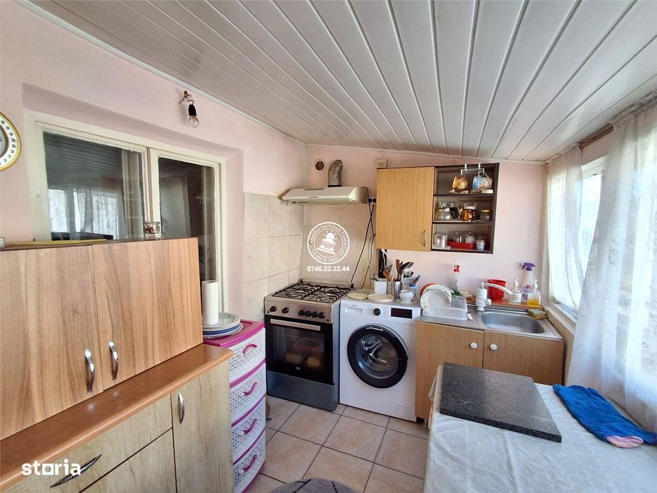 3 case + 808mp teren - Letcani,Iasi