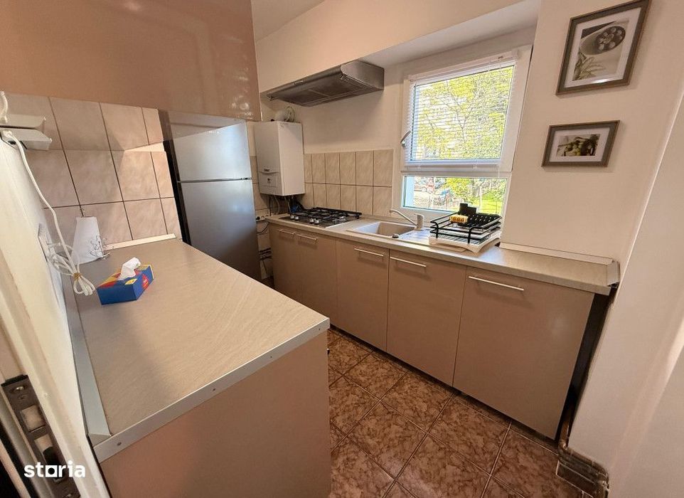 Apartament  4 camere Pacurari , 100 metri, etaj 1 Cod:163300