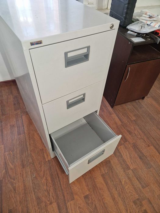 Шкаф металлический