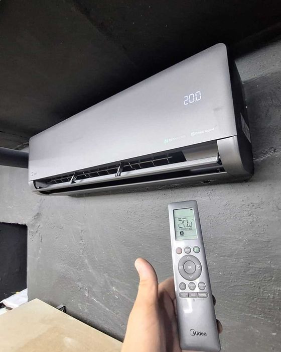 Кондиционер Midea модель NAOMI Pro - 12,000 Btu / Inverter / Гарантия