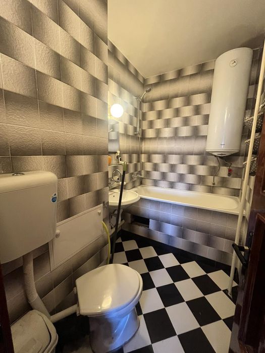 Дава се под наем Двустаен апартамент в Пловдив, Кючук Париж - 64 кв.м за 298.86 € - Снимка #3